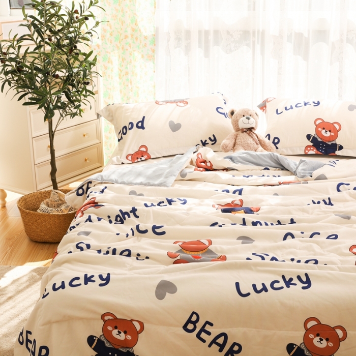 91家纺网 家纺一手货源 找家纺 慕尚 2025新款实拍水洗小花边夏被 超酷熊