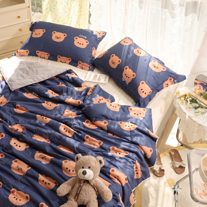 91家纺网 家纺一手货源 找家纺 慕尚 2025新款实拍水洗小花边夏被 小熊先生