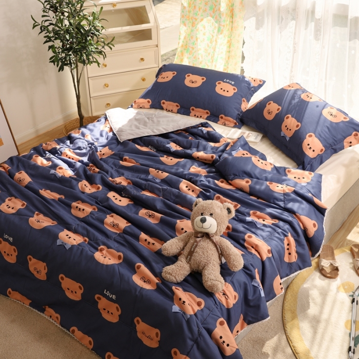 91家纺网 家纺一手货源 找家纺 慕尚 2025新款实拍水洗小花边夏被 小熊先生