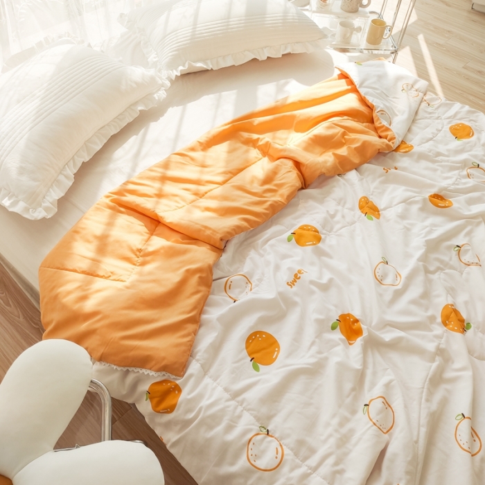 91家纺网 家纺一手货源 找家纺 慕尚 2025新款实拍水洗小花边夏被 爆爆橙