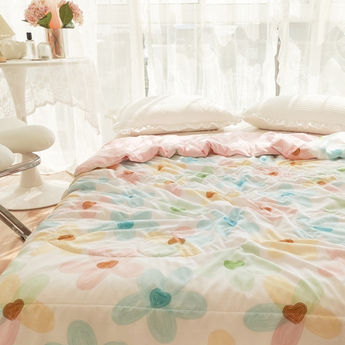 91家纺网 家纺一手货源 找家纺 慕尚 2025新款实拍水洗小花边夏被 凝夏