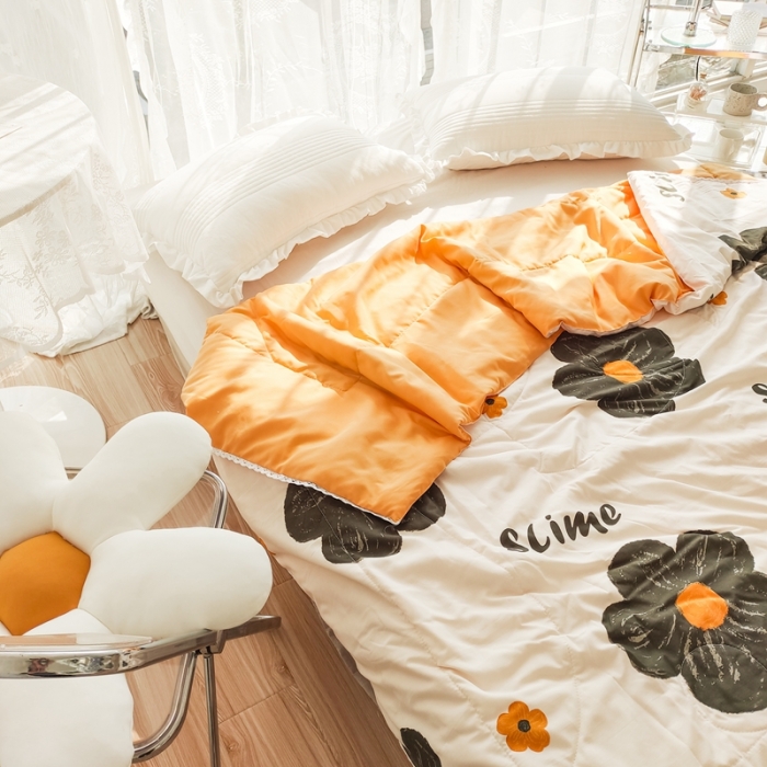 91家纺网 家纺一手货源 找家纺 慕尚 2025新款实拍水洗小花边夏被 太阳花