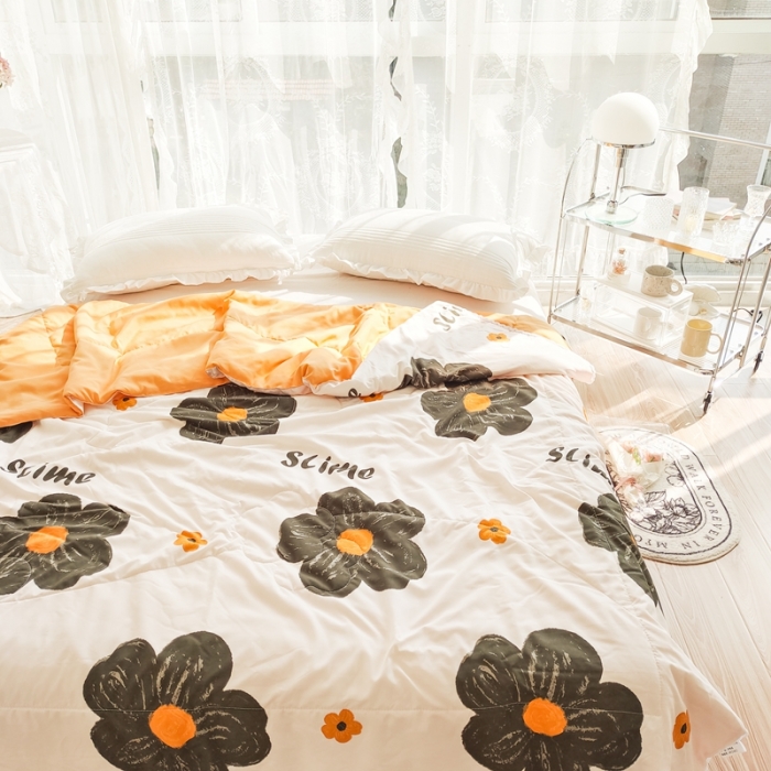 91家纺网 家纺一手货源 找家纺 慕尚 2025新款实拍水洗小花边夏被 太阳花