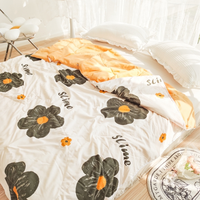 91家纺网 家纺一手货源 找家纺 慕尚 2025新款实拍水洗小花边夏被 太阳花