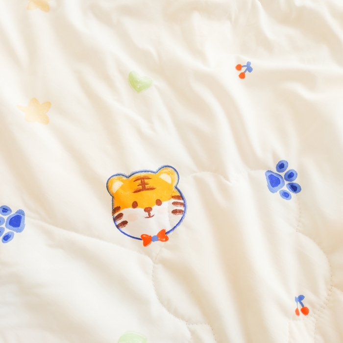 91家纺网 家纺一手货源 找家纺 慕尚 2025新款实拍水洗小花边夏被 小老虎