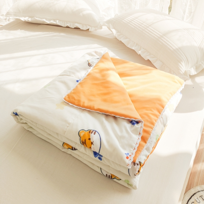 91家纺网 家纺一手货源 找家纺 慕尚 2025新款实拍水洗小花边夏被 小老虎