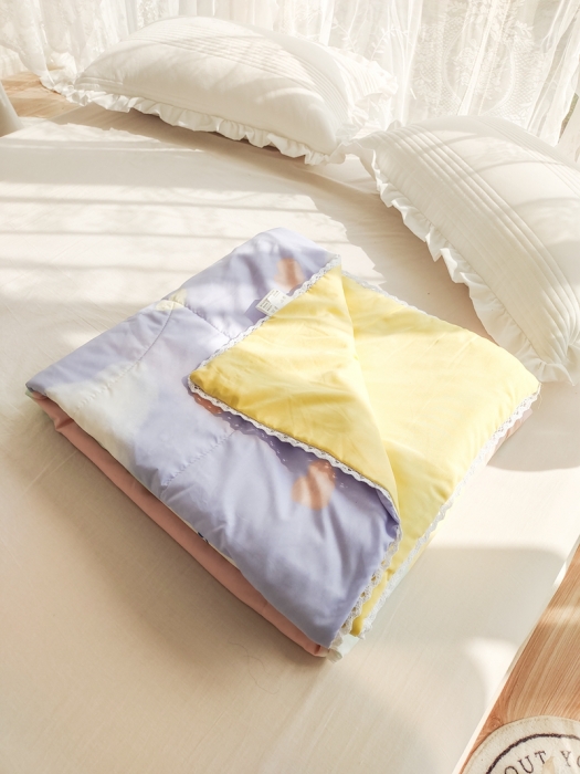 91家纺网 家纺一手货源 找家纺 慕尚 2025新款实拍水洗小花边夏被 小熊宝