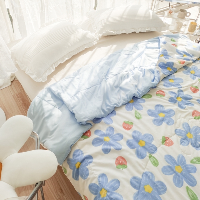 91家纺网 家纺一手货源 找家纺 慕尚 2025新款实拍水洗小花边夏被 幸运花