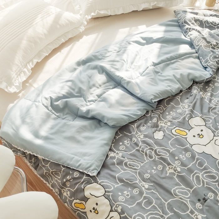 91家纺网 家纺一手货源 找家纺 慕尚 2025新款实拍水洗小花边夏被 幸运兔