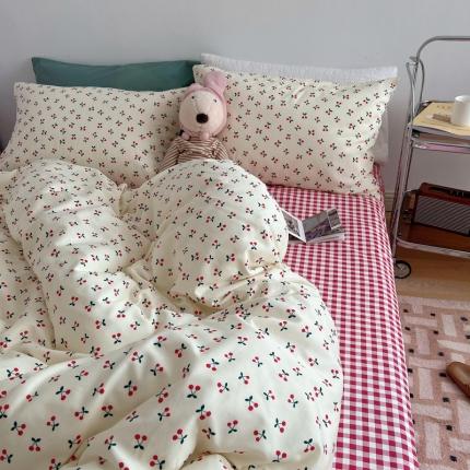 91家纺网 家纺一手货源 找家纺 艾沁 新款全棉复古碎花四件套 小丸子-红格