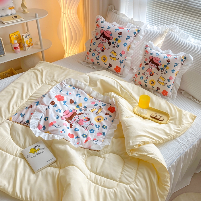 91家纺网 家纺一手货源 找家纺 慕澄2022新款小清新花边款抱枕被直播赠品 花仙子