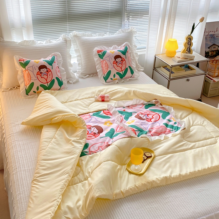 91家纺网 家纺一手货源 找家纺 慕澄2022新款小清新花边款抱枕被直播赠品 花园