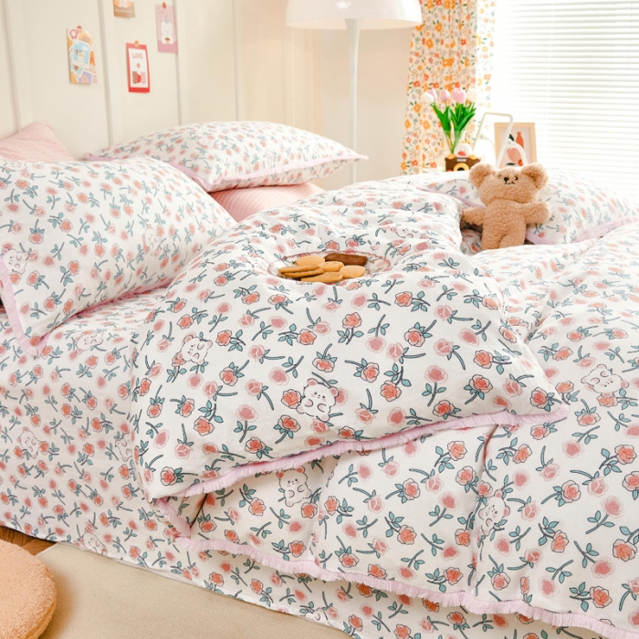 91家纺网 家纺一手货源 找家纺 亲亲公主2025新款小清新碎花韩版花边双层纱四件套 玫瑰小熊