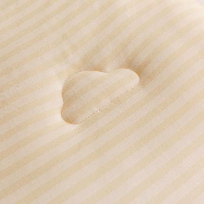 91家纺网 家纺一手货源 找家纺 2022新款全棉针织条纹夏被&amp;春秋被 鹅黄细条