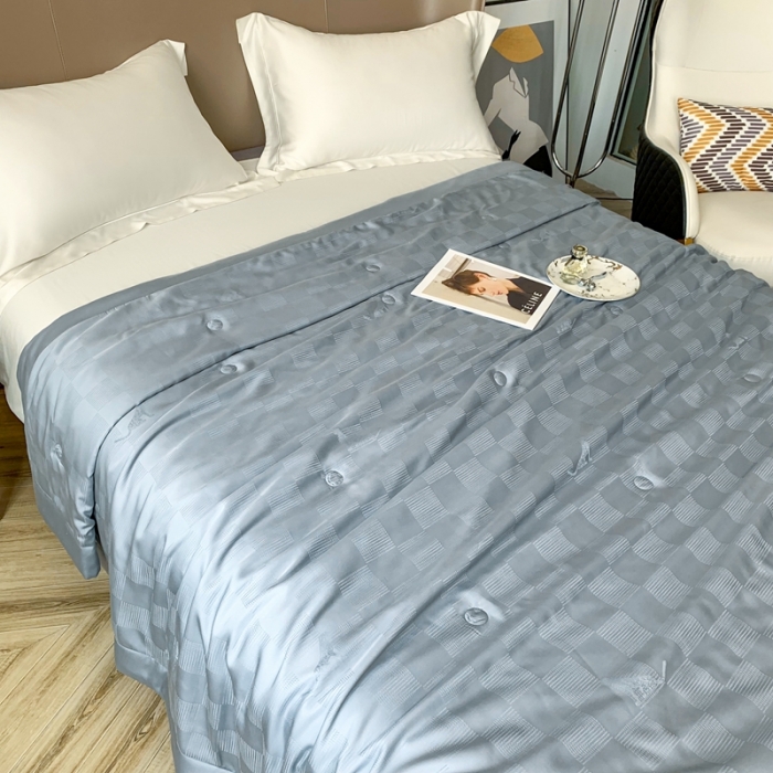 91家纺网 家纺一手货源 找家纺 榻尚 2023新款天丝提花夏被夏凉被20%蚕丝 豹 蓝灰