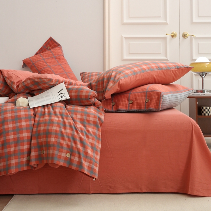 91家纺网 家纺一手货源 找家纺 榻尚 经典田园格子全棉色织水洗棉四件套 森羽（红小格）