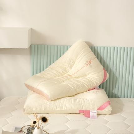 91家纺网 家纺一手货源 找家纺 （总）麦肯锡 2022新款山茶花优雅枕芯