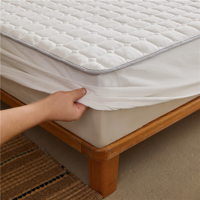 91家纺网 家纺一手货源 找家纺 雪云美A类全棉色织水洗棉床笠夹棉床罩三件套可定制白白白