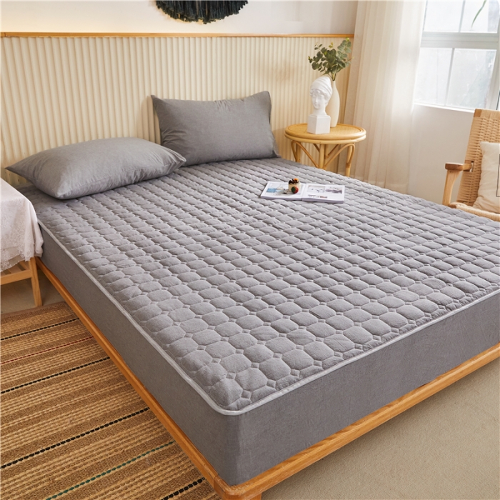 91家纺网 家纺一手货源 找家纺 雪云美A类全棉色织水洗棉床笠夹棉床罩三件套可定制冰山灰