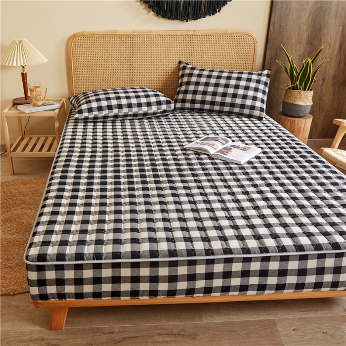 91家纺网 家纺一手货源 找家纺 雪云美A类全棉色织水洗棉床笠夹棉床罩三件套可定制黑白格