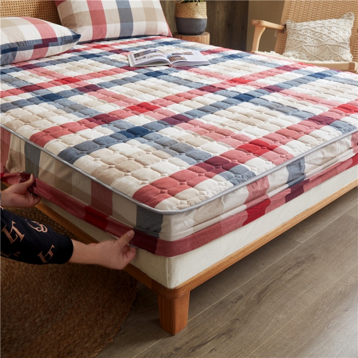 91家纺网 家纺一手货源 找家纺 雪云美A类全棉色织水洗棉床笠夹棉床罩三件套可定制红中格