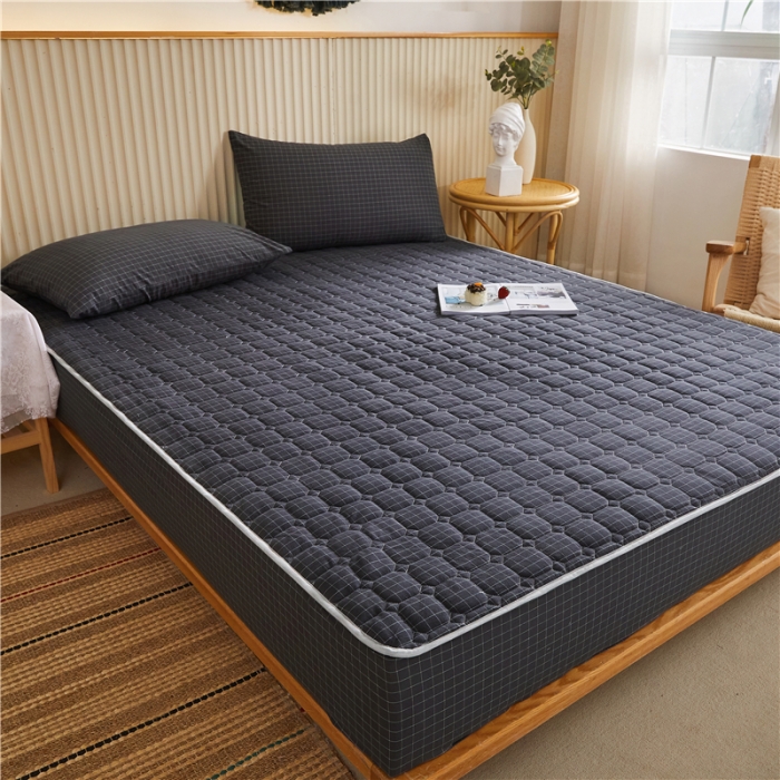 91家纺网 家纺一手货源 找家纺 雪云美A类全棉色织水洗棉床笠夹棉床罩三件套可定制灰小方格