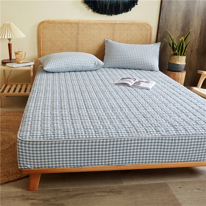 91家纺网 家纺一手货源 找家纺 雪云美A类全棉色织水洗棉床笠夹棉床罩三件套可定制蓝小格