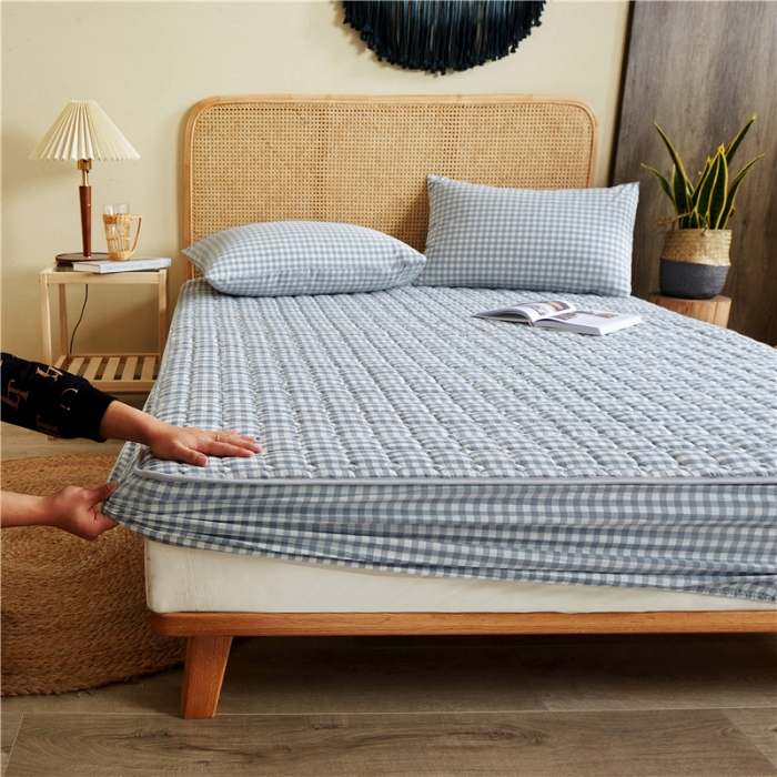 91家纺网 家纺一手货源 找家纺 雪云美A类全棉色织水洗棉床笠夹棉床罩三件套可定制蓝小格