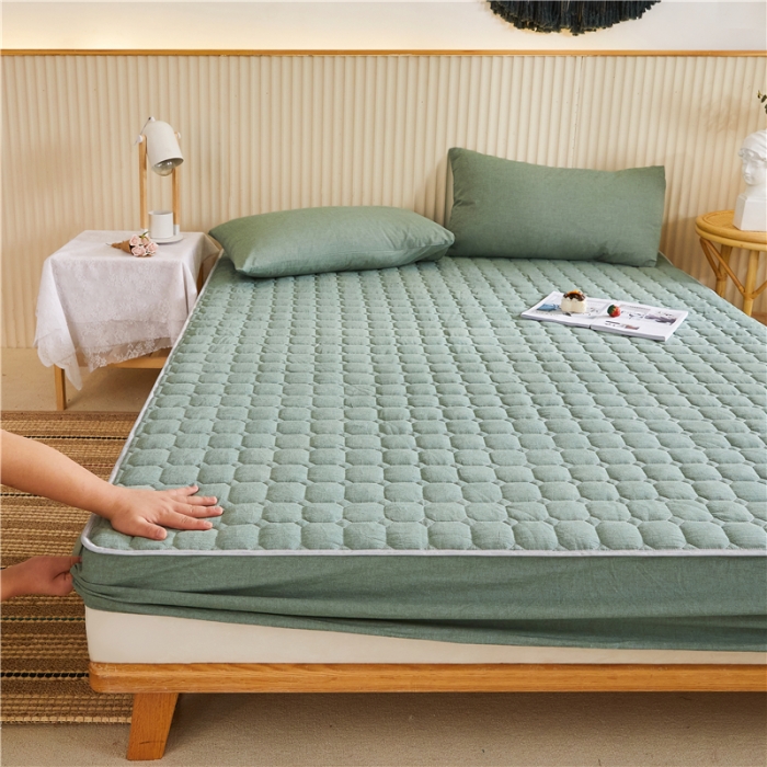 91家纺网 家纺一手货源 找家纺 雪云美A类全棉色织水洗棉床笠夹棉床罩三件套可定制绿青年