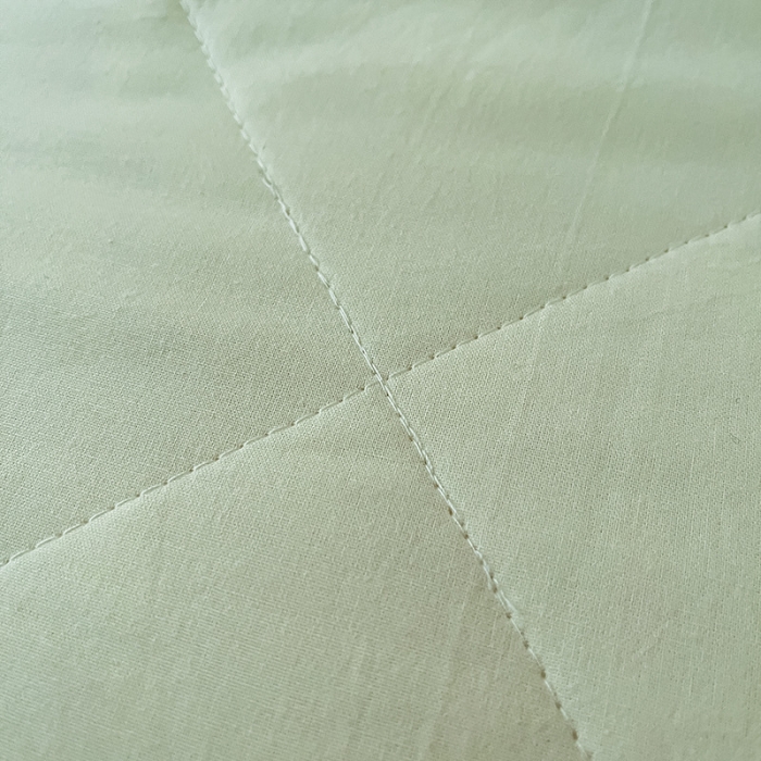 91家纺网 家纺一手货源 找家纺 2022爆款全棉水洗棉贝壳边夏被及夏被四件套 豆绿米黄