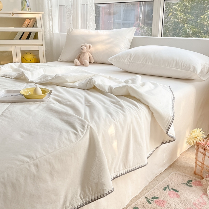 91家纺网 家纺一手货源 找家纺 2022爆款全棉水洗棉贝壳边夏被及夏被四件套 纯白