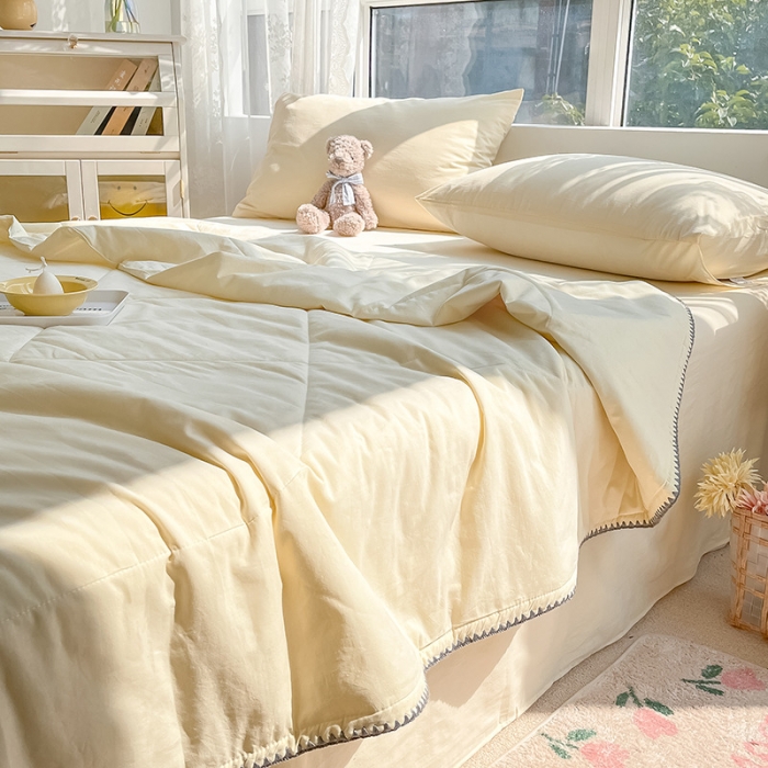 91家纺网 家纺一手货源 找家纺 2022爆款全棉水洗棉贝壳边夏被及夏被四件套 米黄