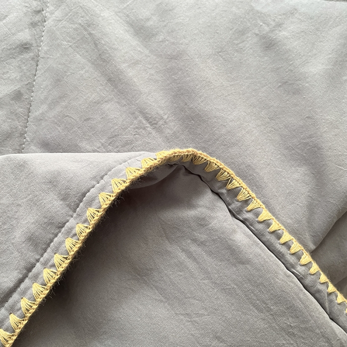 91家纺网 家纺一手货源 找家纺 2022爆款全棉水洗棉贝壳边夏被及夏被四件套 浅灰