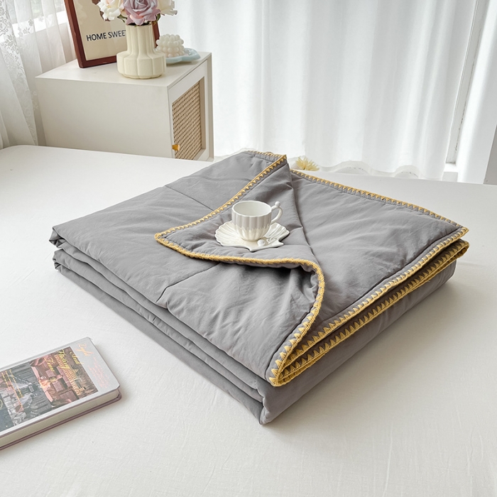 91家纺网 家纺一手货源 找家纺 2022爆款全棉水洗棉贝壳边夏被及夏被四件套 浅灰