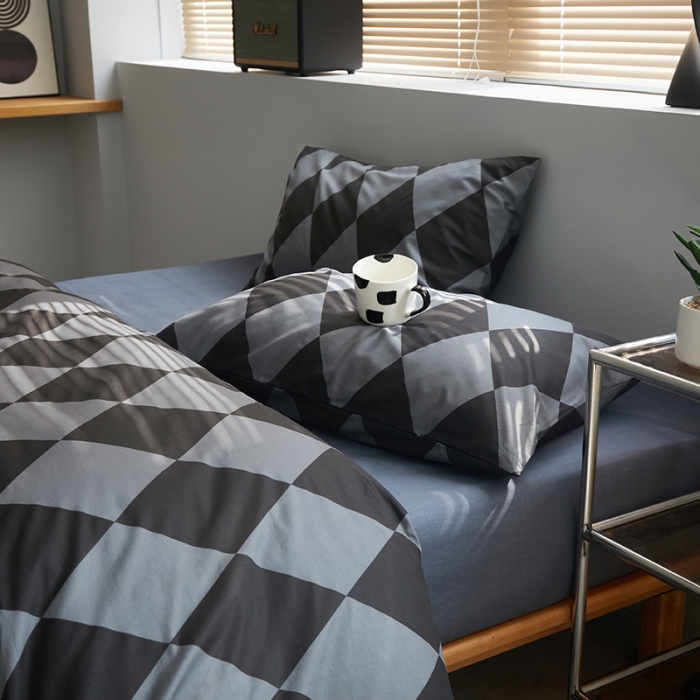 91家纺网 家纺一手货源 找家纺 怡家居 2022新款全棉棋盘格混搭四件套 菱格灰黑