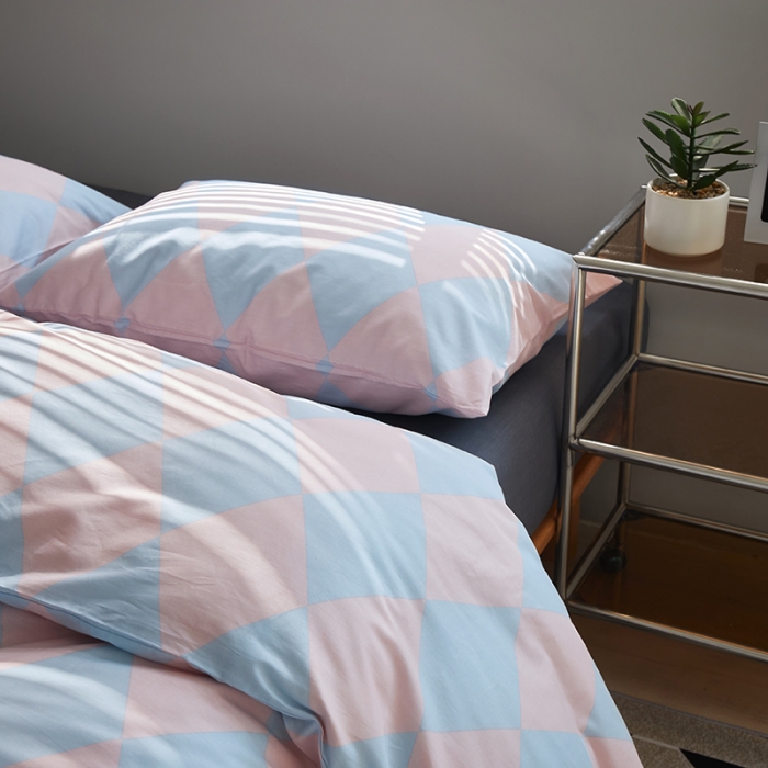 91家纺网 家纺一手货源 找家纺 怡家居 2022新款全棉棋盘格混搭四件套 菱格蓝粉