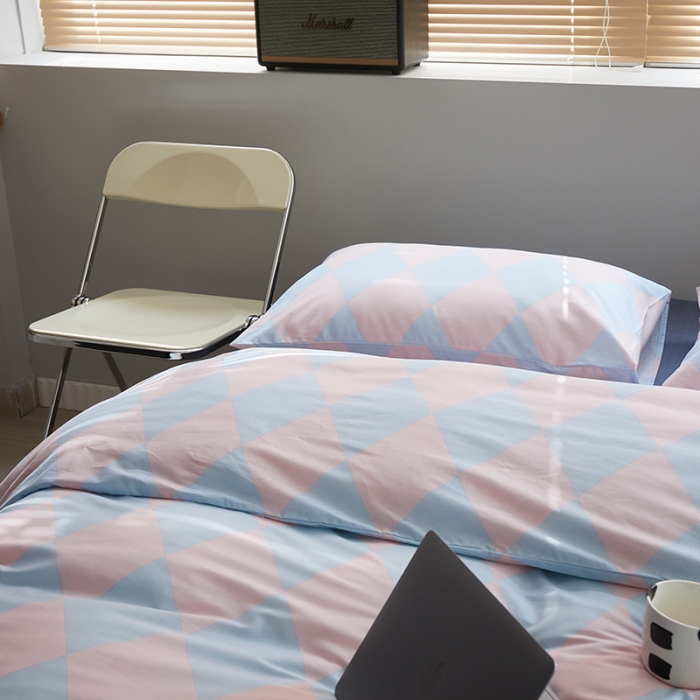 91家纺网 家纺一手货源 找家纺 怡家居 2022新款全棉棋盘格混搭四件套 菱格蓝粉