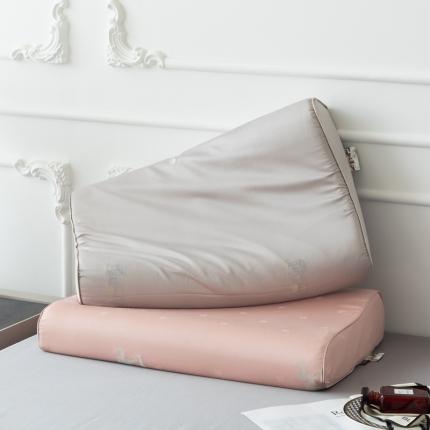 （总）枕芯工厂 2023新款人工曲线乳胶蚕丝枕
