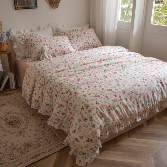 91家纺网 家纺一手货源 找家纺 淑女公社 2022春夏新款 双层纱四件套花边款 爱丽丝兔 粉