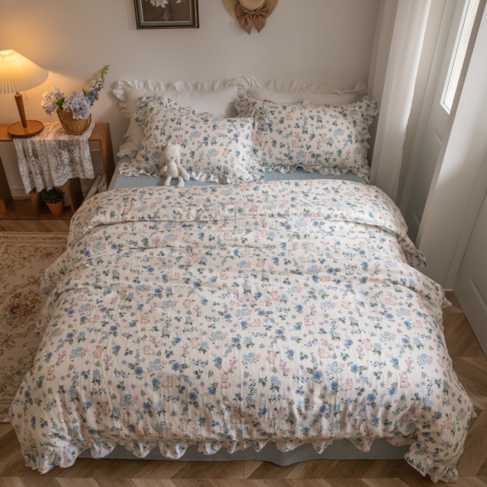 91家纺网 家纺一手货源 找家纺 淑女公社 2022春夏新款 双层纱四件套花边款 爱丽丝兔 蓝