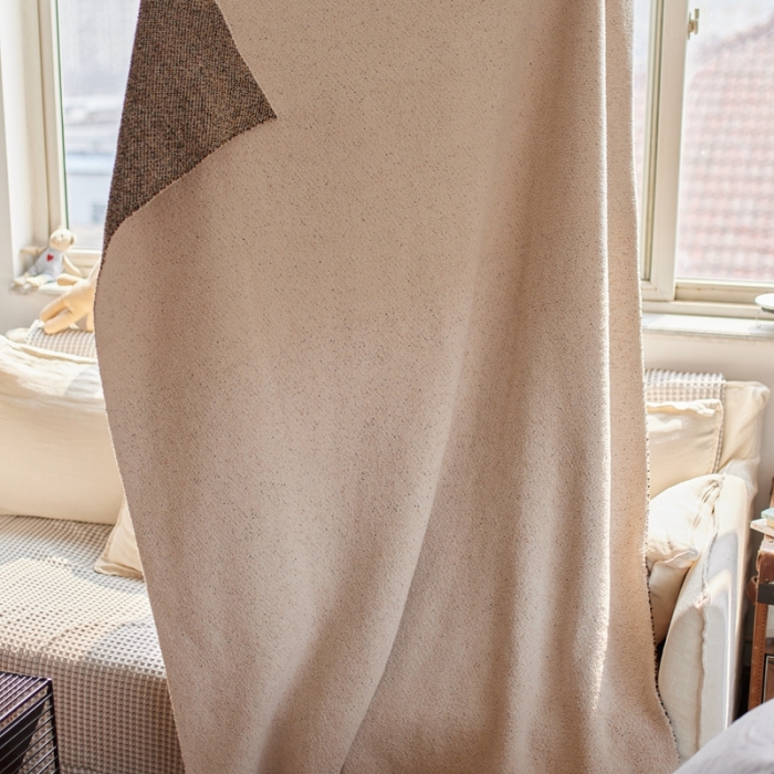 91家纺网 家纺一手货源 找家纺 安莱 2022新款设计师太阳花A类半边绒针织毯子午睡毯秋冬 风帆白