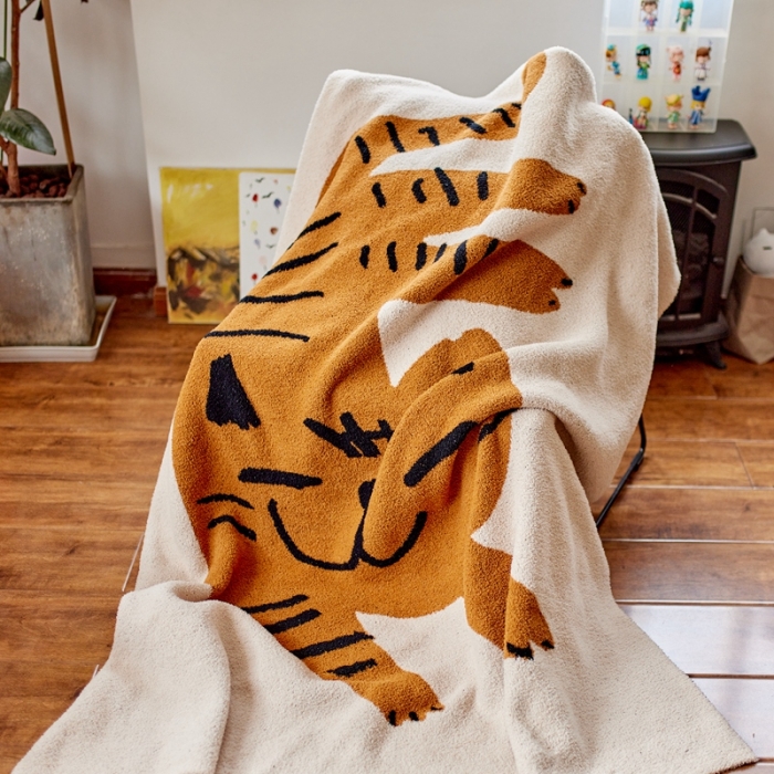 91家纺网 家纺一手货源 找家纺 安莱 2022新款设计师太阳花A类半边绒针织毯子午睡毯秋冬 小脑斧