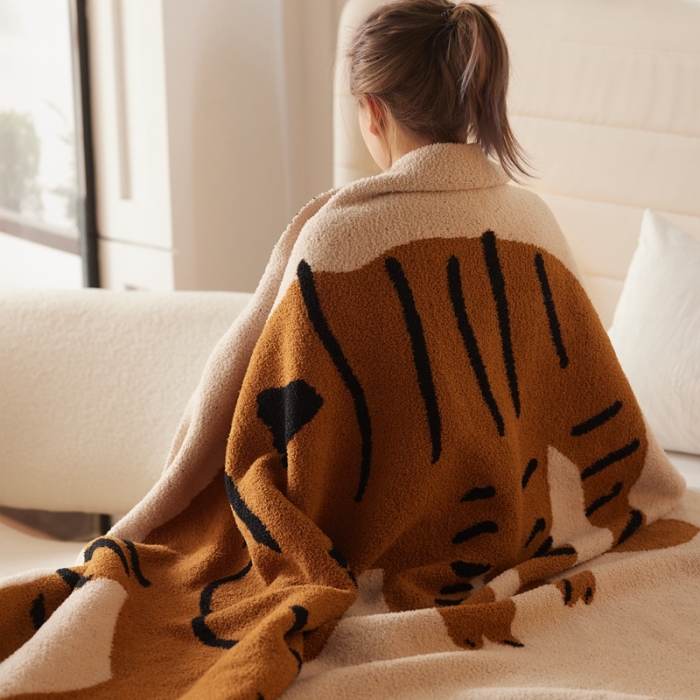 91家纺网 家纺一手货源 找家纺 安莱 设计师太阳花A类半边绒针织毯子沙发办公室午睡毯秋冬 小脑斧