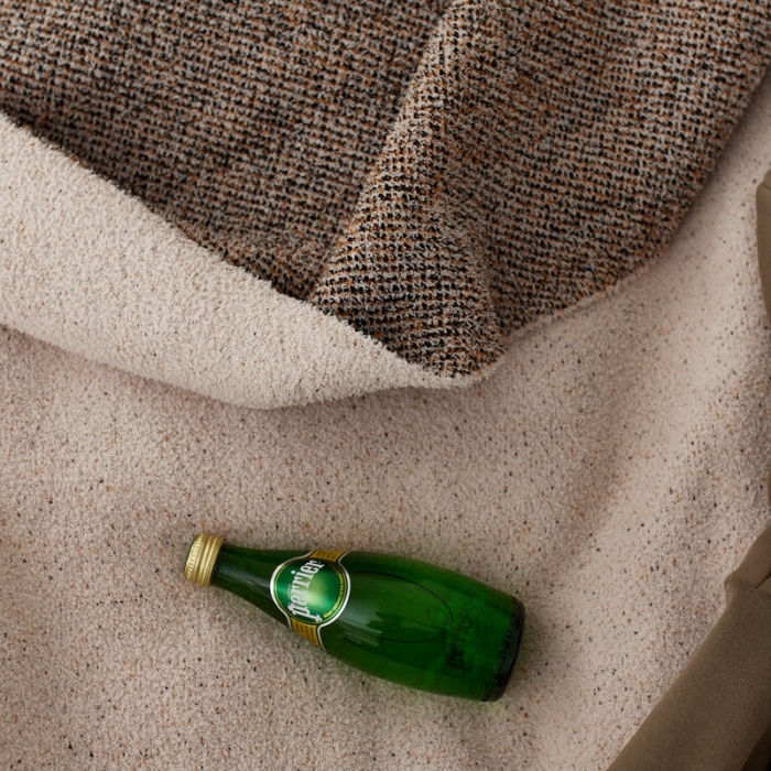 91家纺网 家纺一手货源 找家纺 安莱 设计师太阳花A类半边绒针织毯子沙发办公室午睡毯秋冬 风帆白