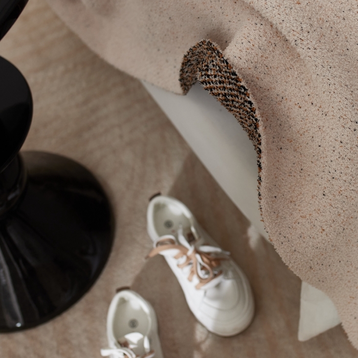 91家纺网 家纺一手货源 找家纺 安莱 设计师太阳花A类半边绒针织毯子沙发办公室午睡毯秋冬 风帆白