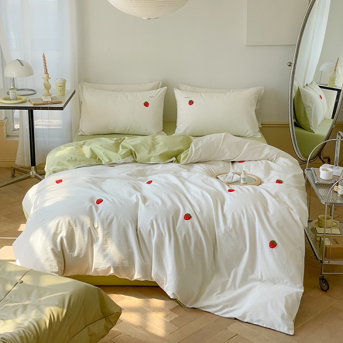 91家纺网 家纺一手货源 找家纺 洋铭区 2022新款全棉小清新水洗棉刺绣系列 草莓甜甜