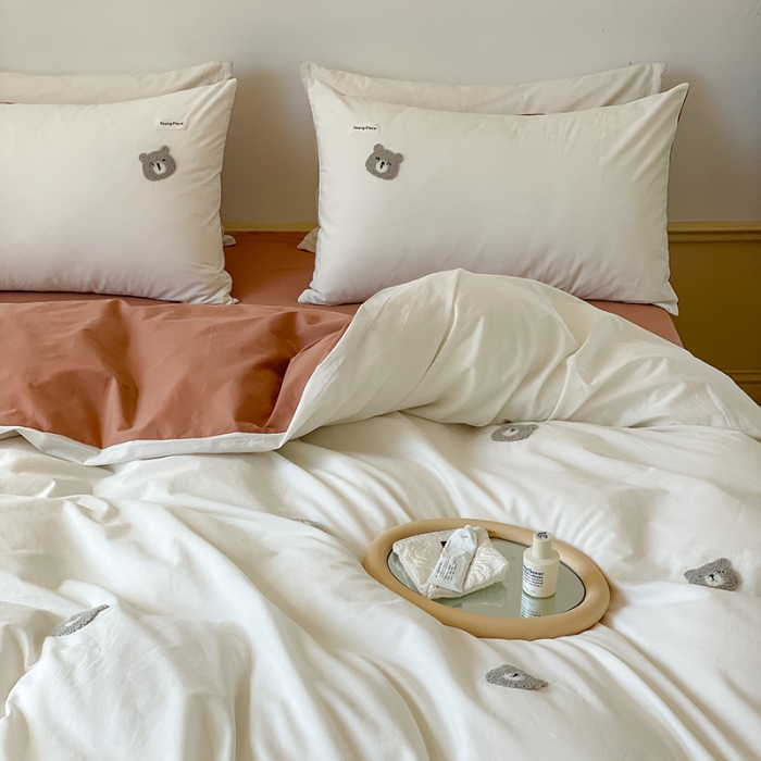 91家纺网 家纺一手货源 找家纺 洋铭区 2022新款全棉小清新水洗棉刺绣系列 小熊憨憨