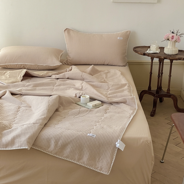 91家纺网 家纺一手货源 找家纺 洋铭区 2022新款华夫格夏被 贝拉卡其