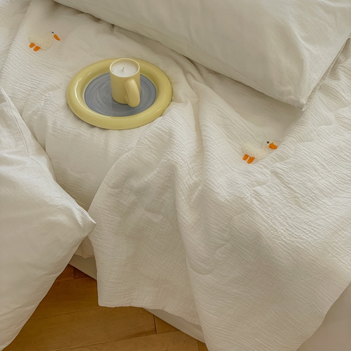 91家纺网 家纺一手货源 找家纺 洋铭区 2022新款双层泡泡纱夏被 小黄丫