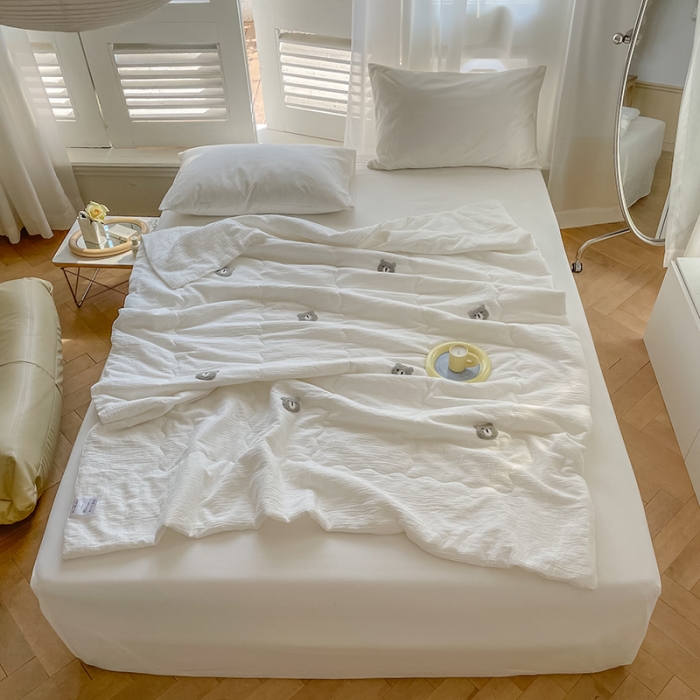 91家纺网 家纺一手货源 找家纺 洋铭区 2022新款双层泡泡纱夏被 小灰熊